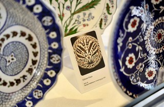 Zeytin Dalından Sırlı Gurbete Çini Sergisi Gemliklilerle Buluştu